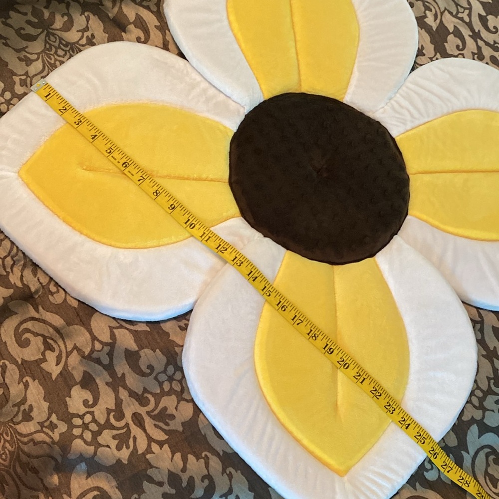 Blooming Baby Lotus Bath Mat - Picture 13 of 16